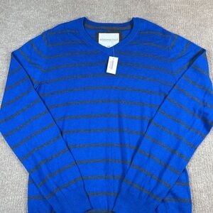 Aeropostale Men's V-Neck Blue and Black Sweater NWT